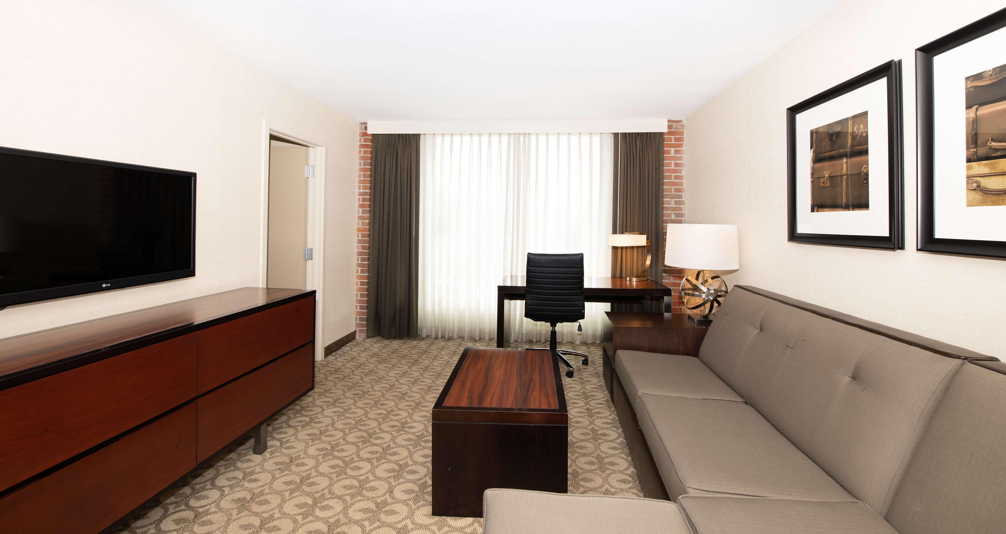 Doubletree Hotel & Suites Charleston Airport North Charleston Eksteriør billede