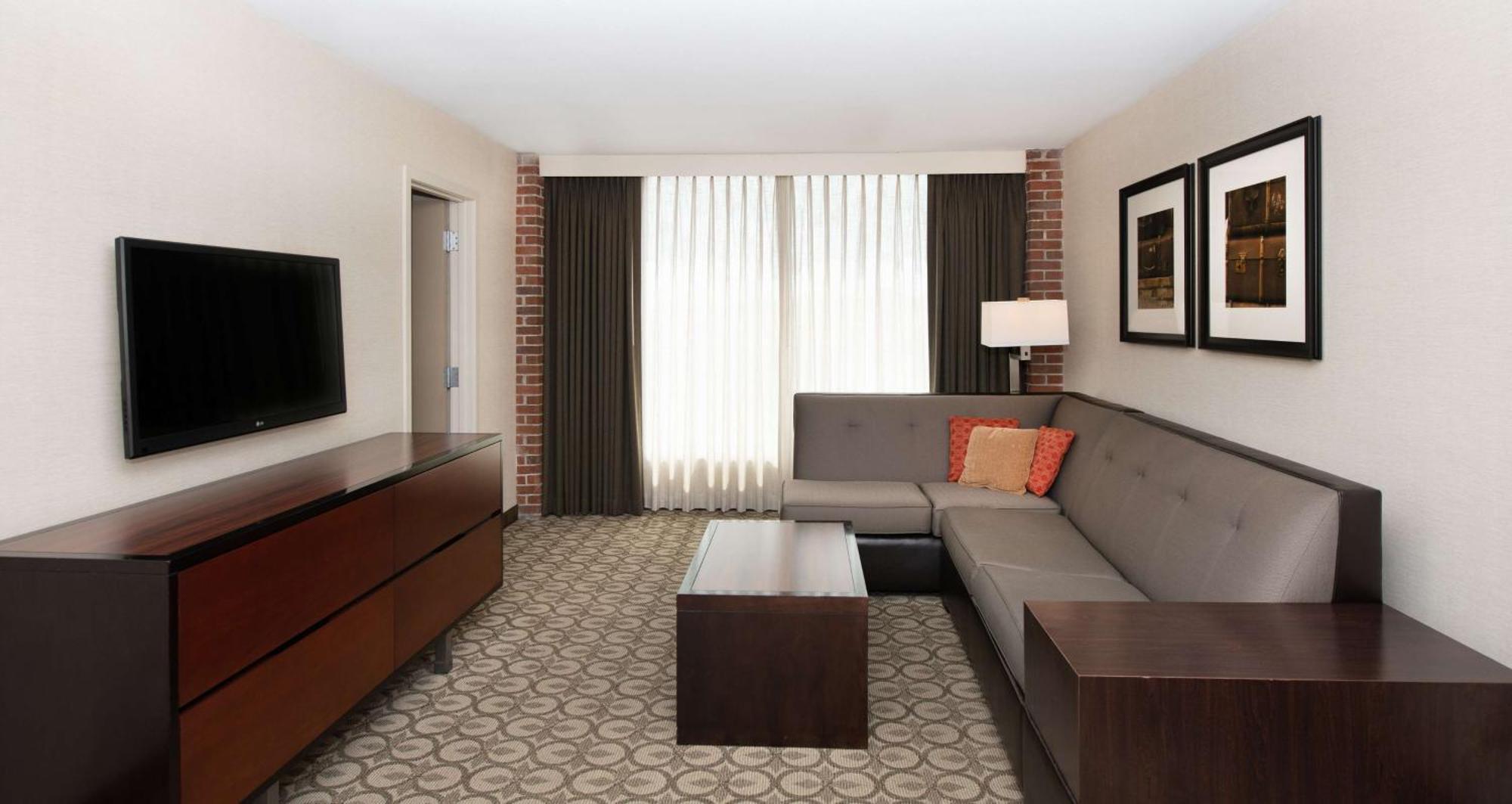 Doubletree Hotel & Suites Charleston Airport North Charleston Eksteriør billede