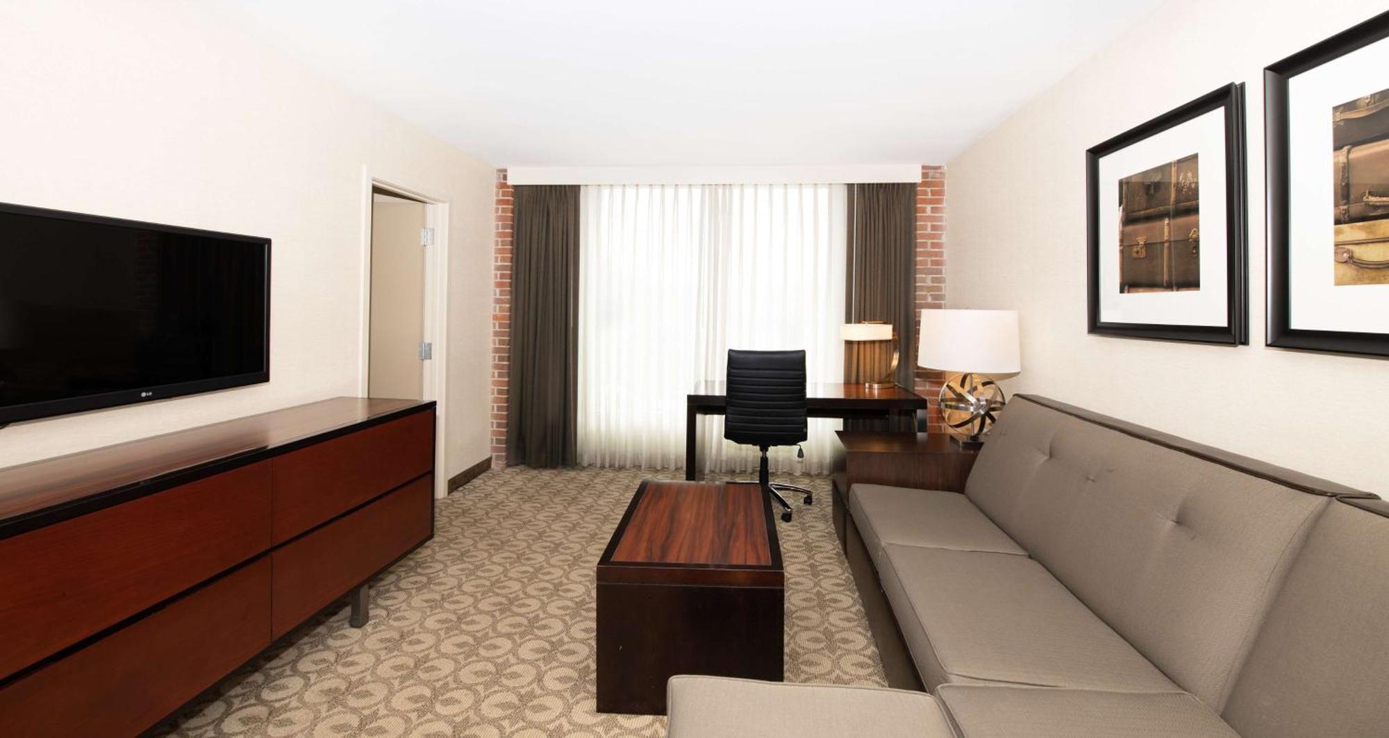 Doubletree Hotel & Suites Charleston Airport North Charleston Eksteriør billede