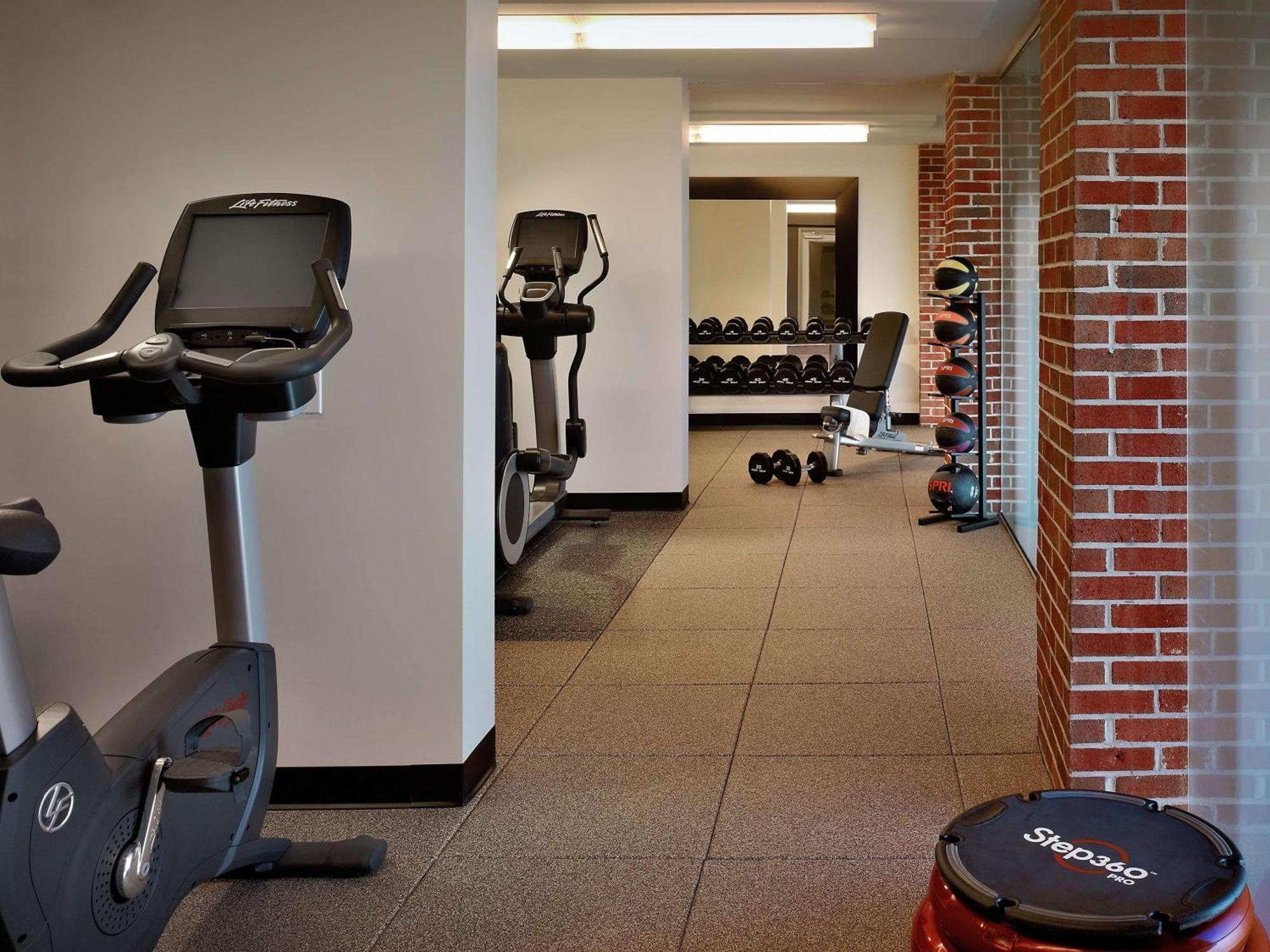 Doubletree Hotel & Suites Charleston Airport North Charleston Eksteriør billede